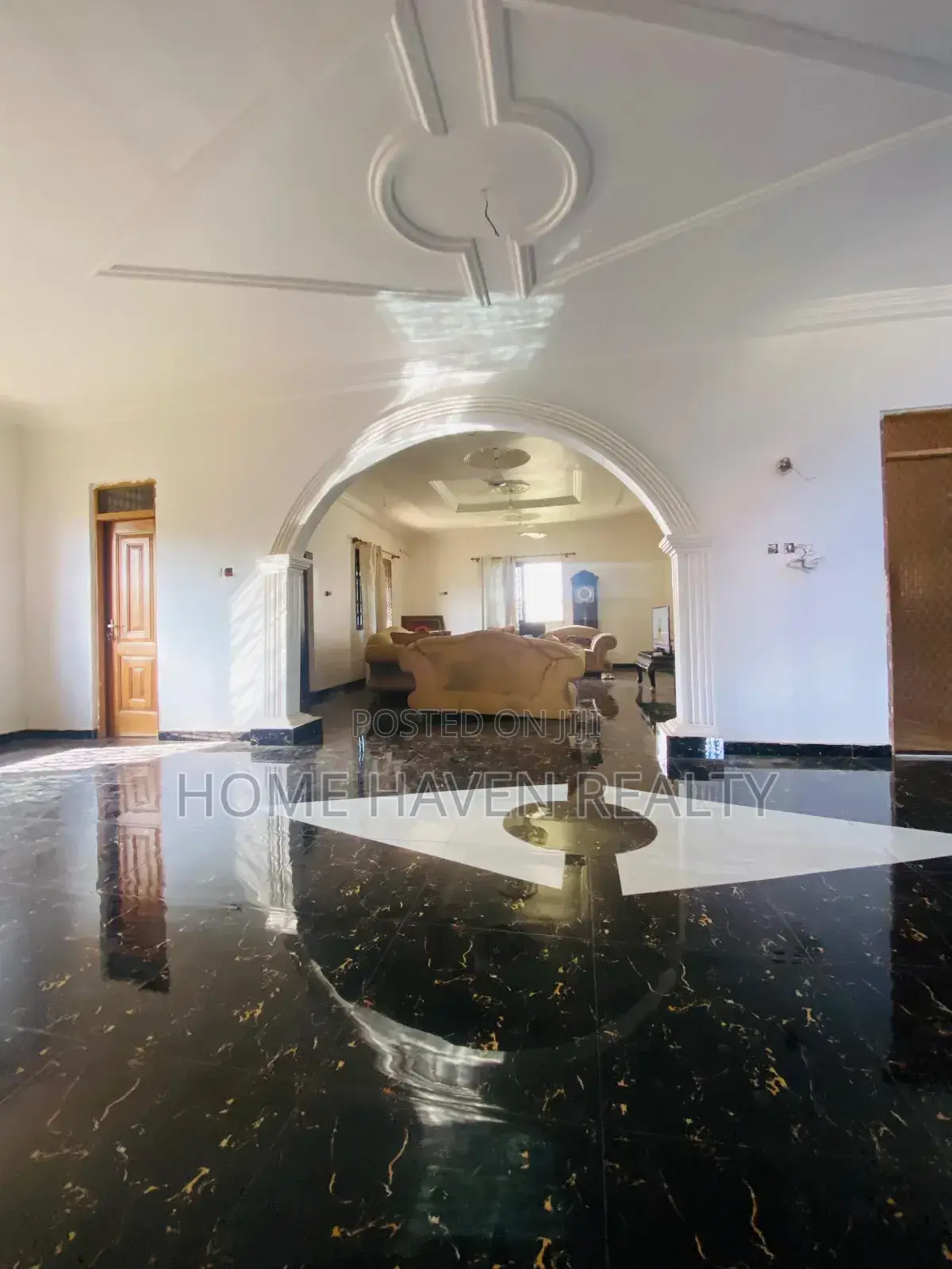 5bdrm House in North Legon for rent