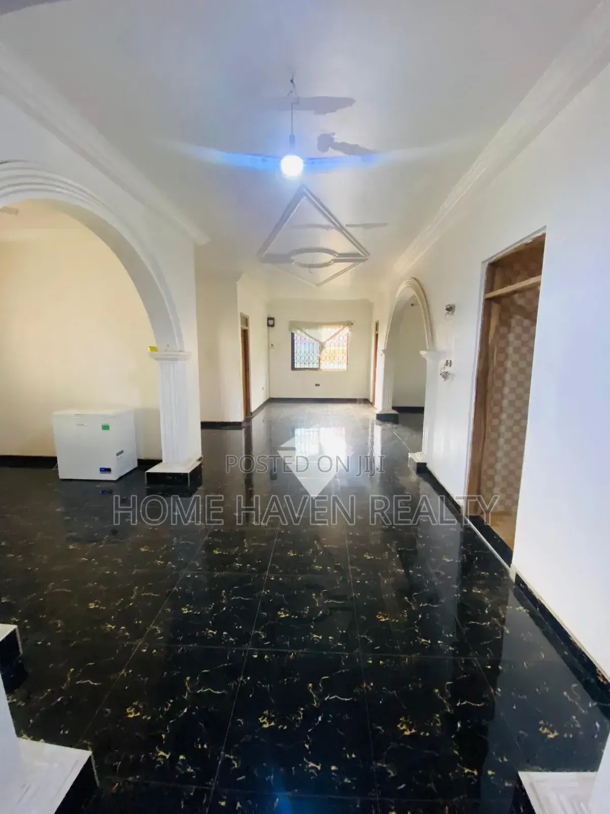 5bdrm House in North Legon for rent