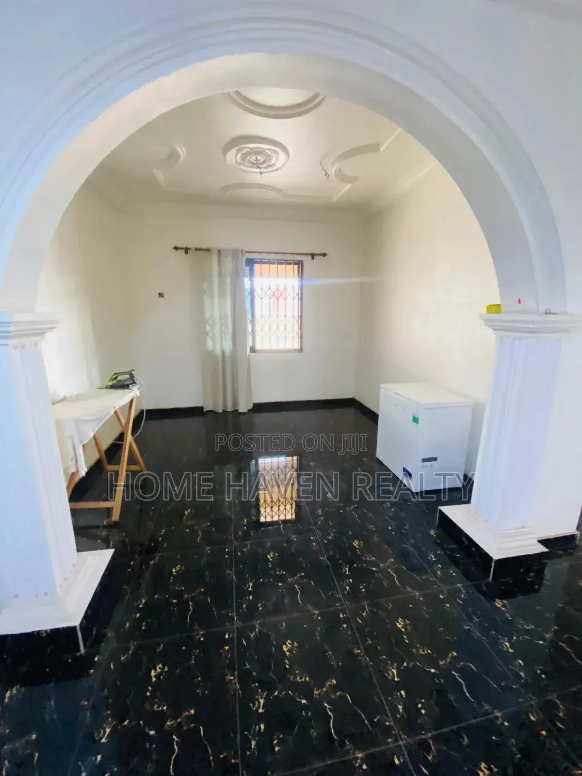 5bdrm House in North Legon for rent