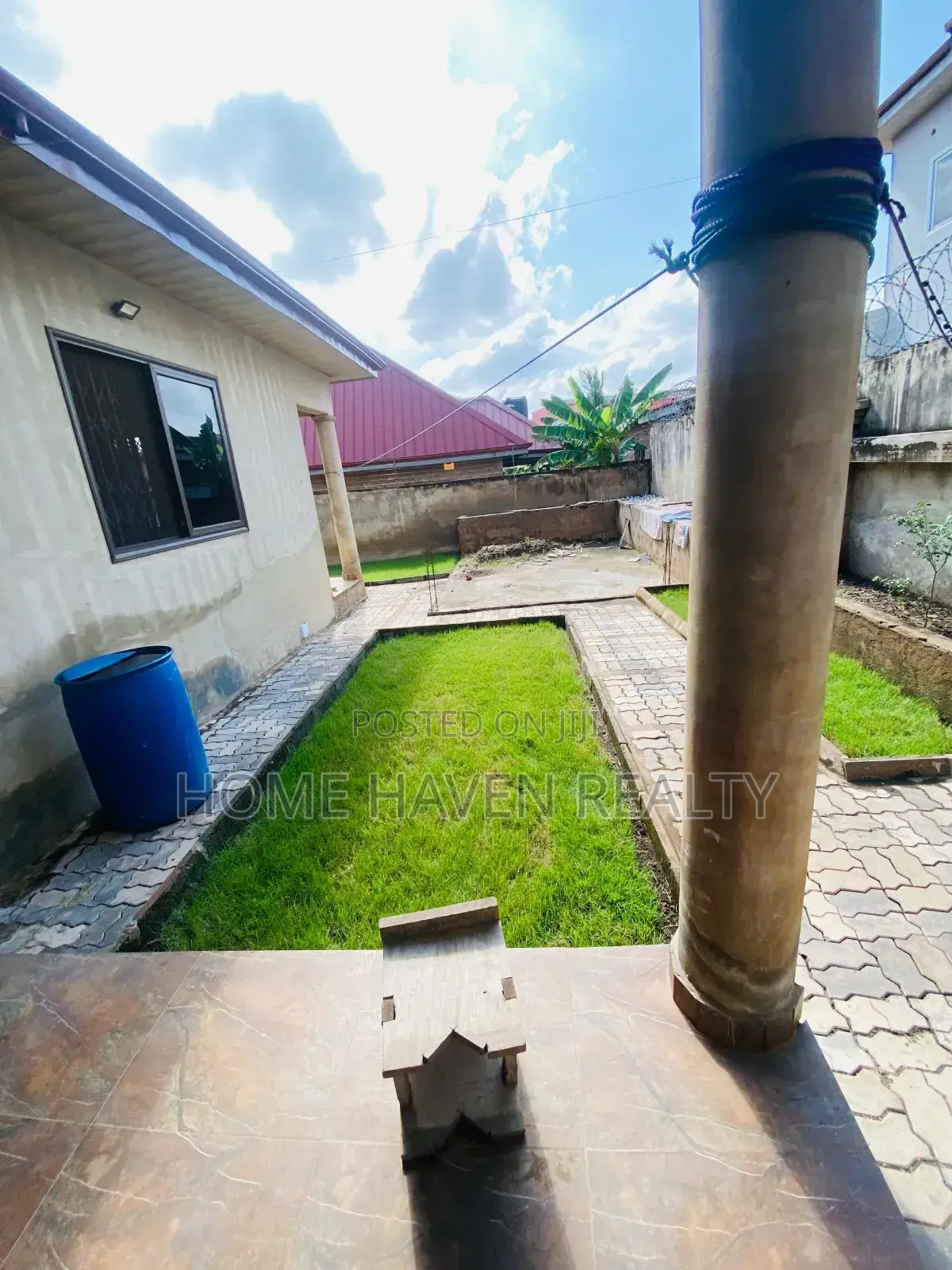 5bdrm House in North Legon for rent