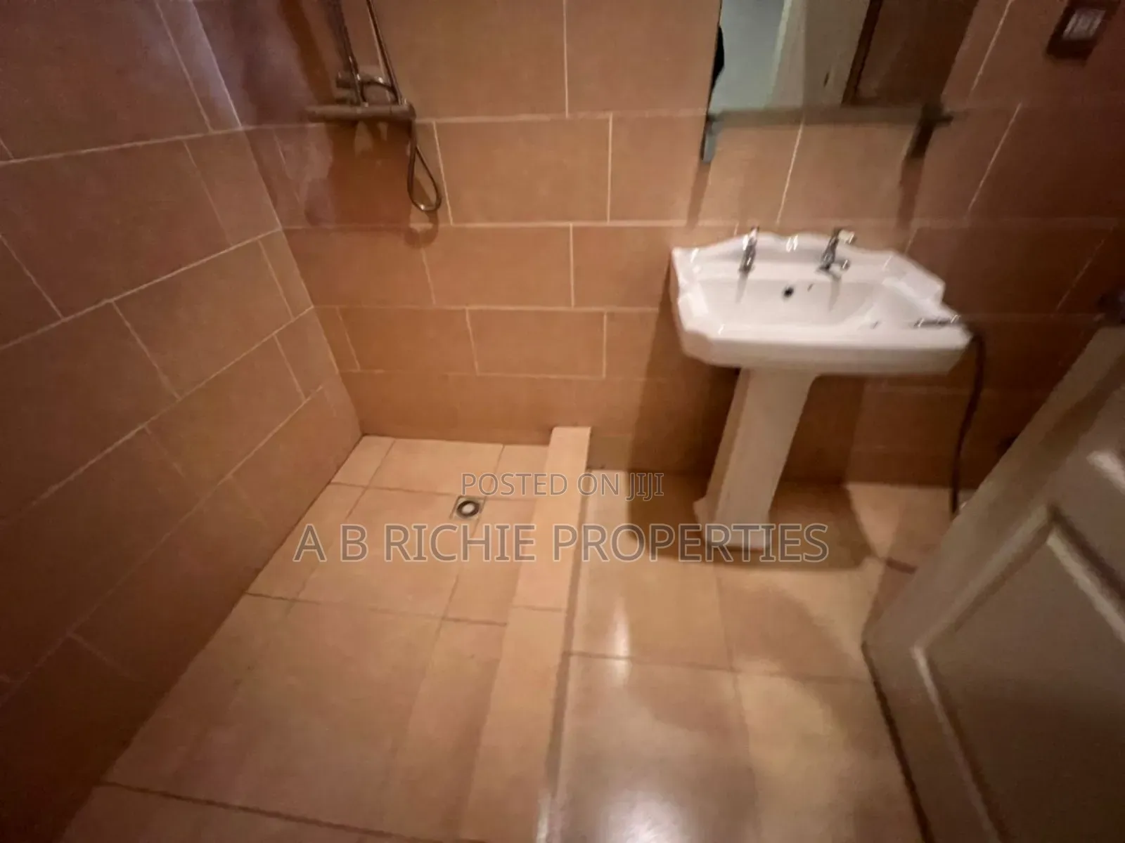 3bdrm Apartment in Ab Richie Properties, Airport Residential Area