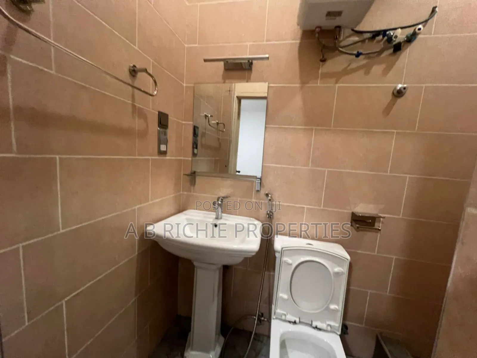 3bdrm Apartment in Ab Richie Properties, Airport Residential Area