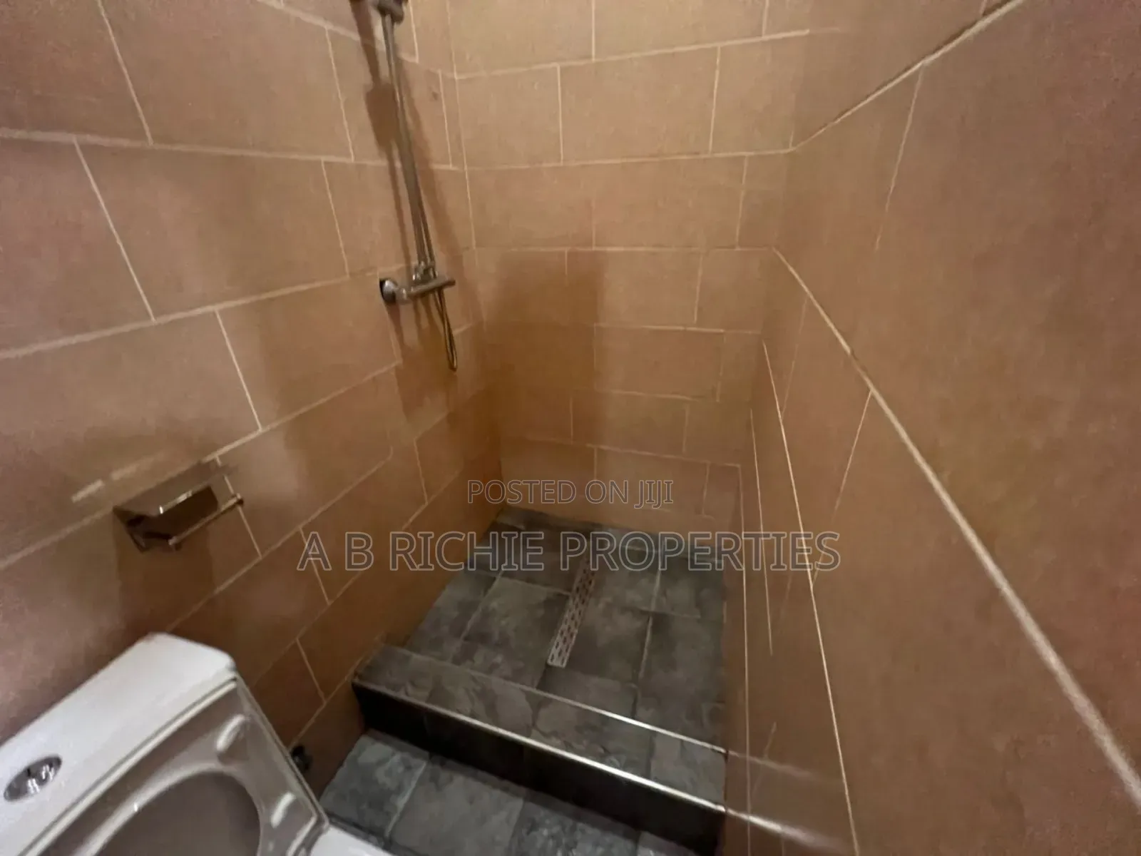 3bdrm Apartment in Ab Richie Properties, Airport Residential Area