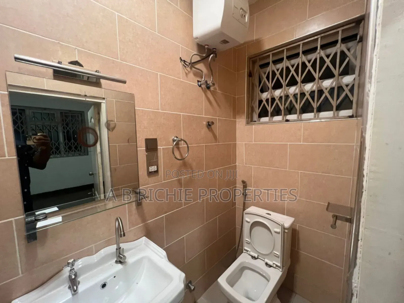3bdrm Apartment in Ab Richie Properties, Airport Residential Area