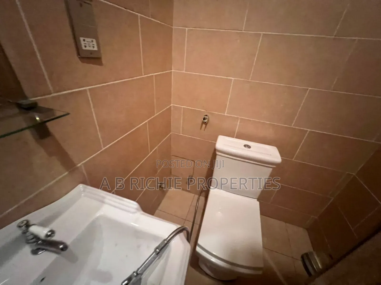 3bdrm Apartment in Ab Richie Properties, Airport Residential Area