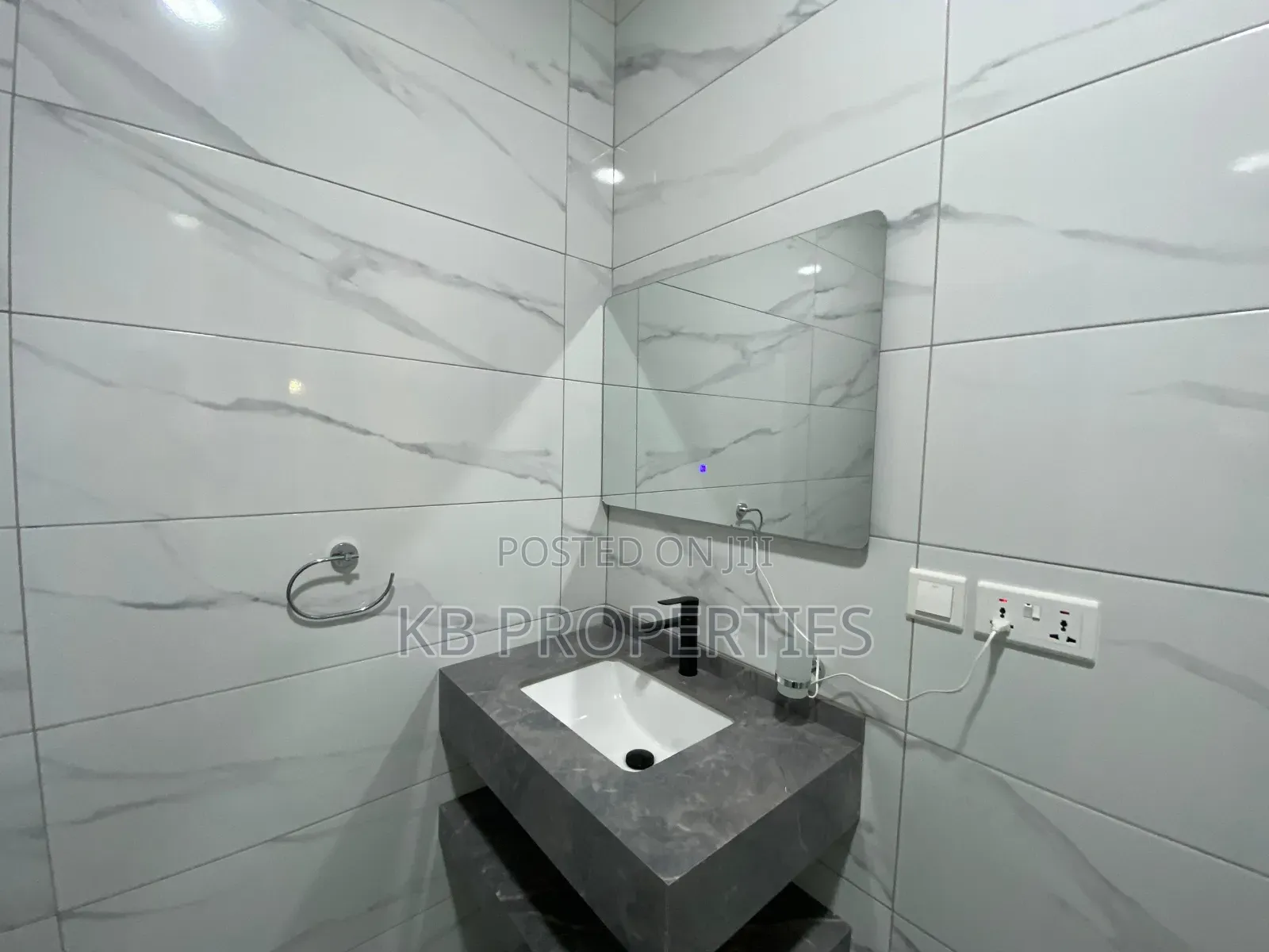 4bdrm Duplex in Kb Properties, Burma Camp for rent