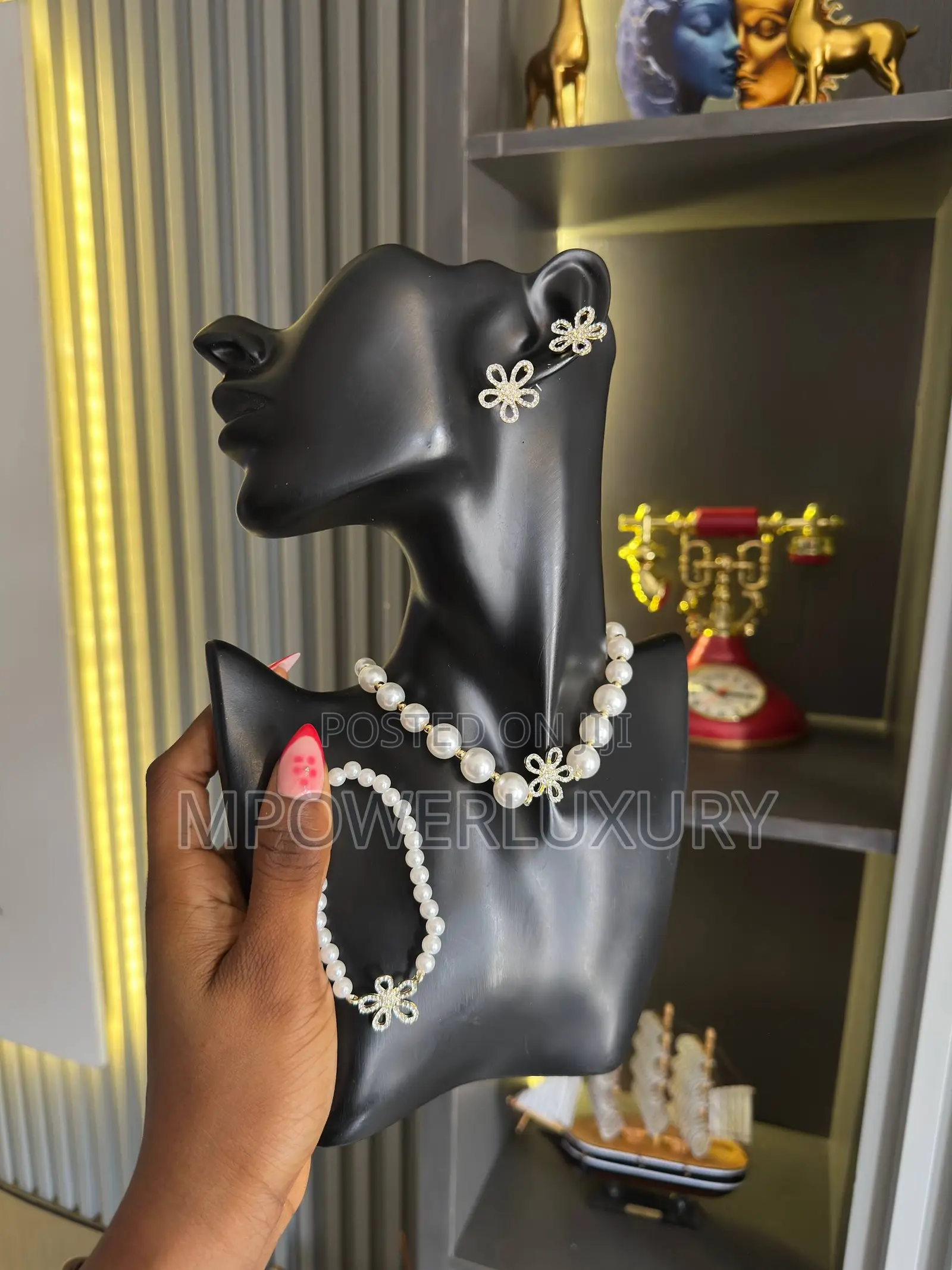 Sun Flower Pearls Set Bead