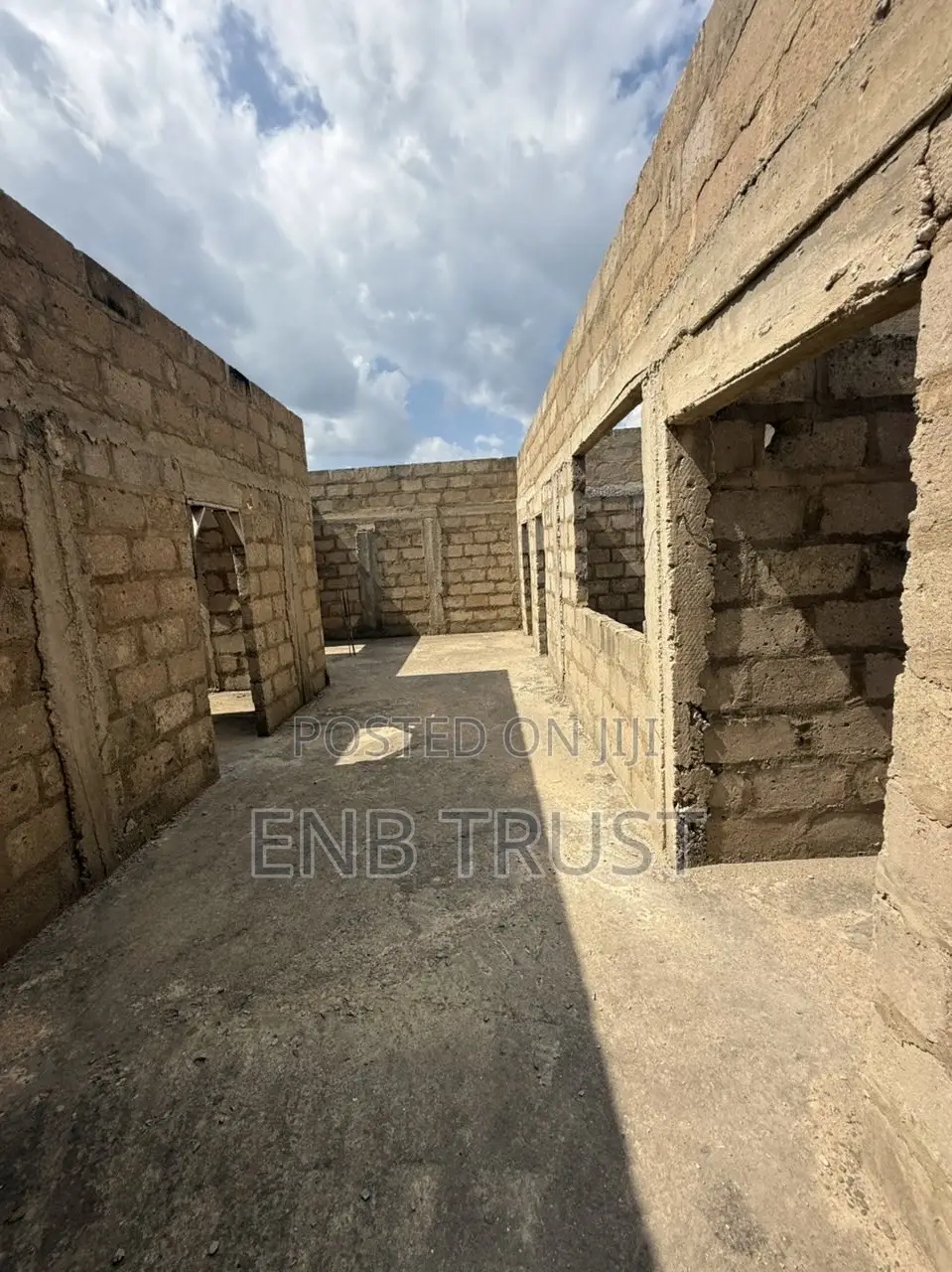 14bdrm Mansion in Juaben Effiduase for sale
