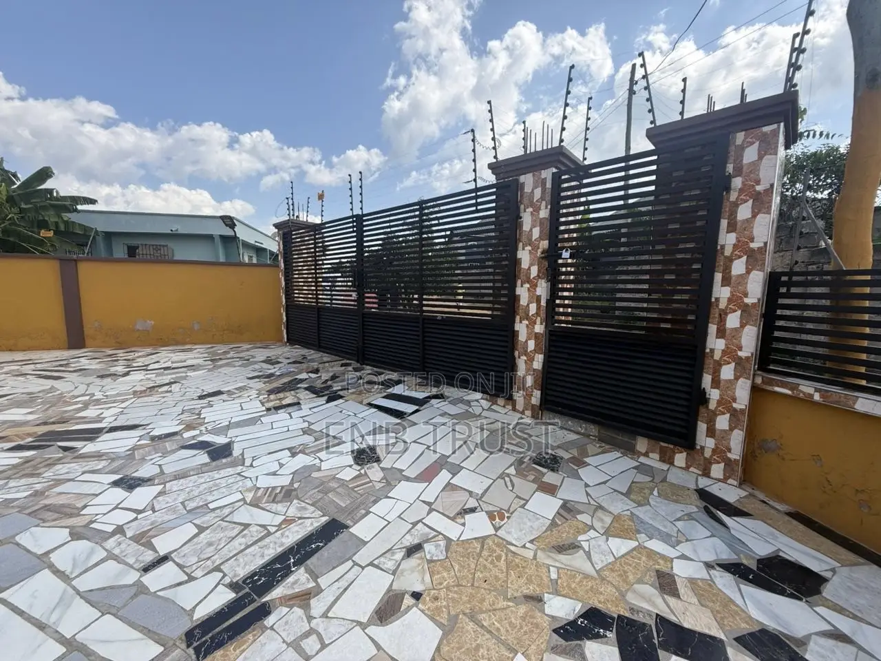 6bdrm House in Effiduase, Ejisu-Juaben Municipal for sale