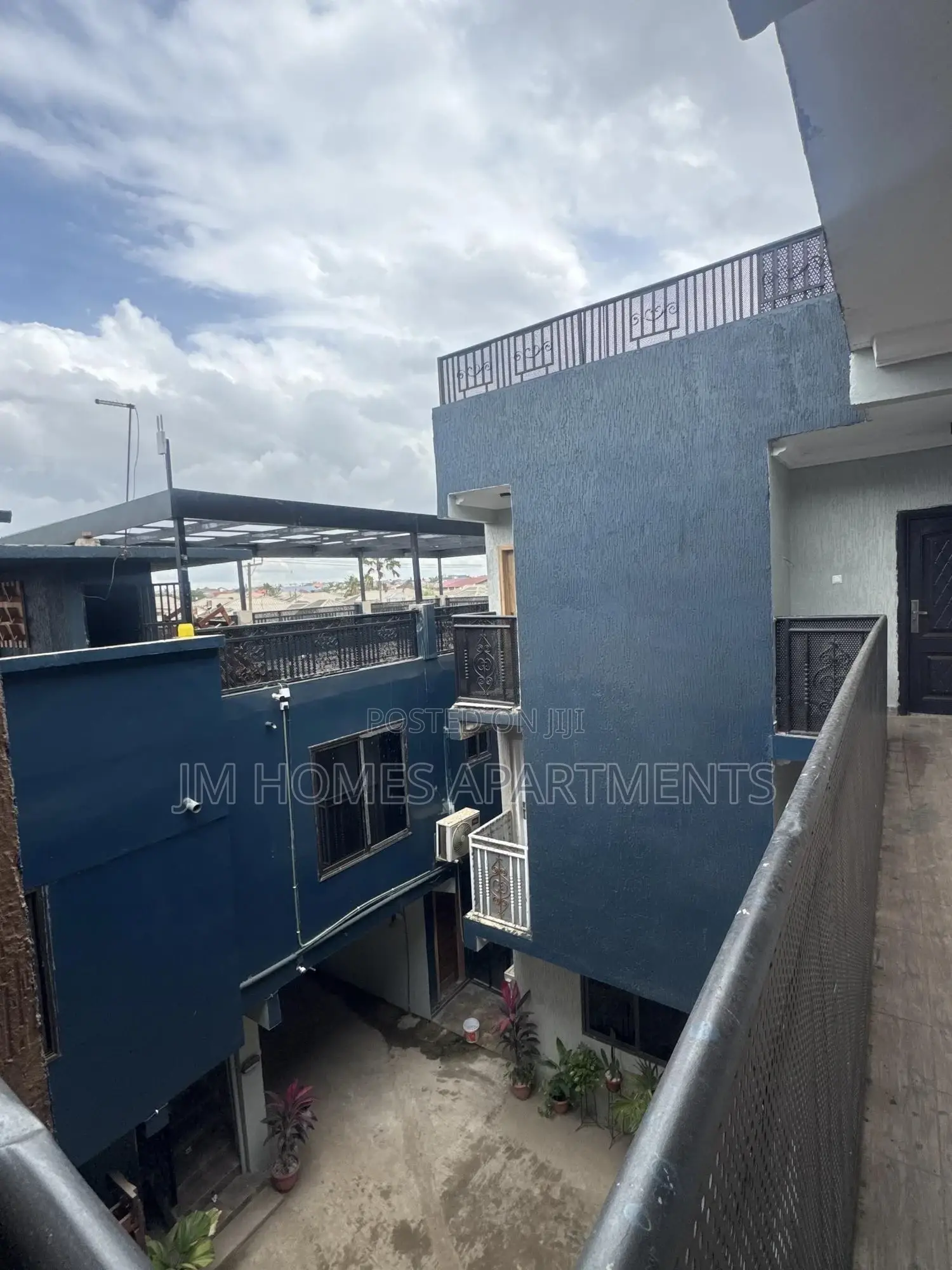 Daily Short Stay – Modern 2 Bedroom Apartment, Tema Comm 25