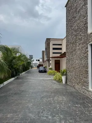 4bdrm Townhouse/Terrace in Labone for sale