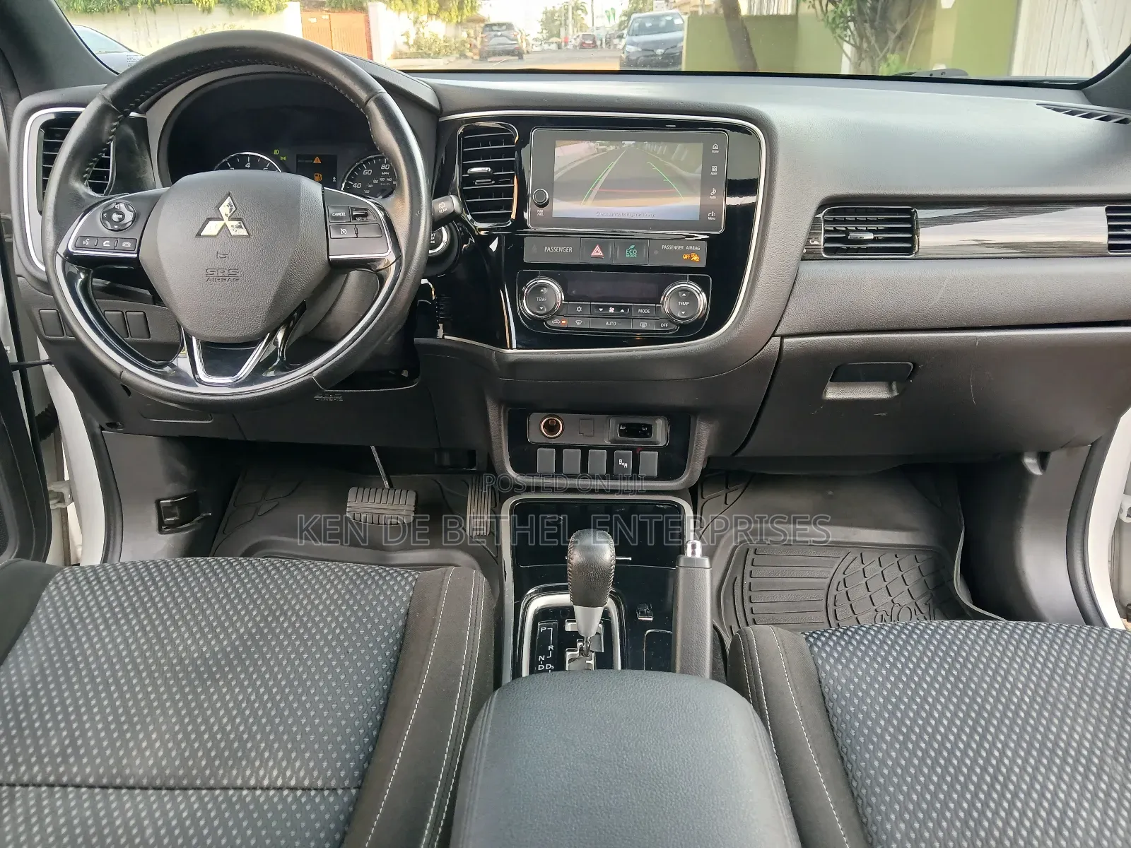 Mitsubishi Outlander SE AWC 2018 White