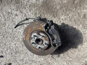 Pontiac Vibe 2003 Front Hub