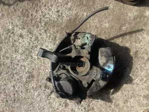 Pontiac Vibe 2003 Front Hub