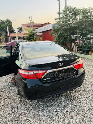 Toyota Camry SE 4dr Sedan (2.5L 4cyl 6A) 2017 Black