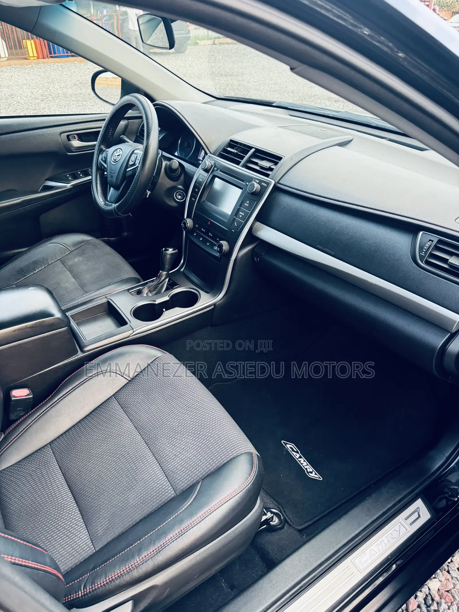 Toyota Camry SE 4dr Sedan (2.5L 4cyl 6A) 2017 Black