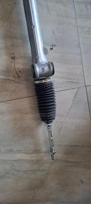Toyota Yaris / Vitz 2006-10 Steering Rack