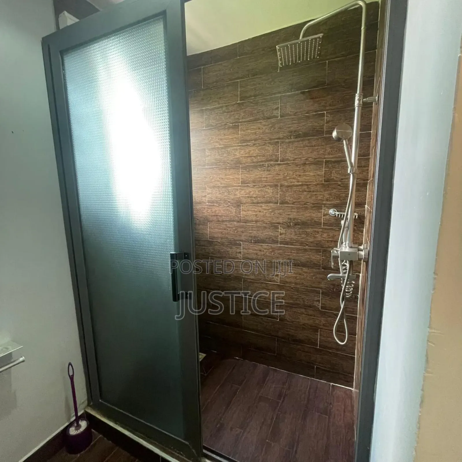 Furnished 3bdrm Townhouse / Terrace in School Junction for rent
