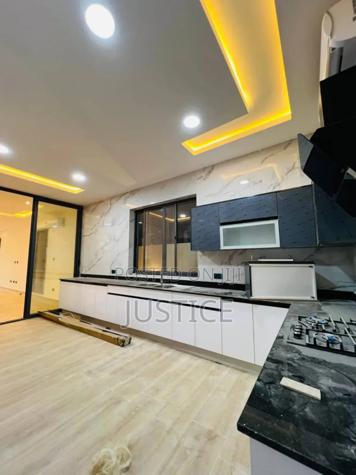 4bdrm House in Ashaley Botwe, School Junction for sale