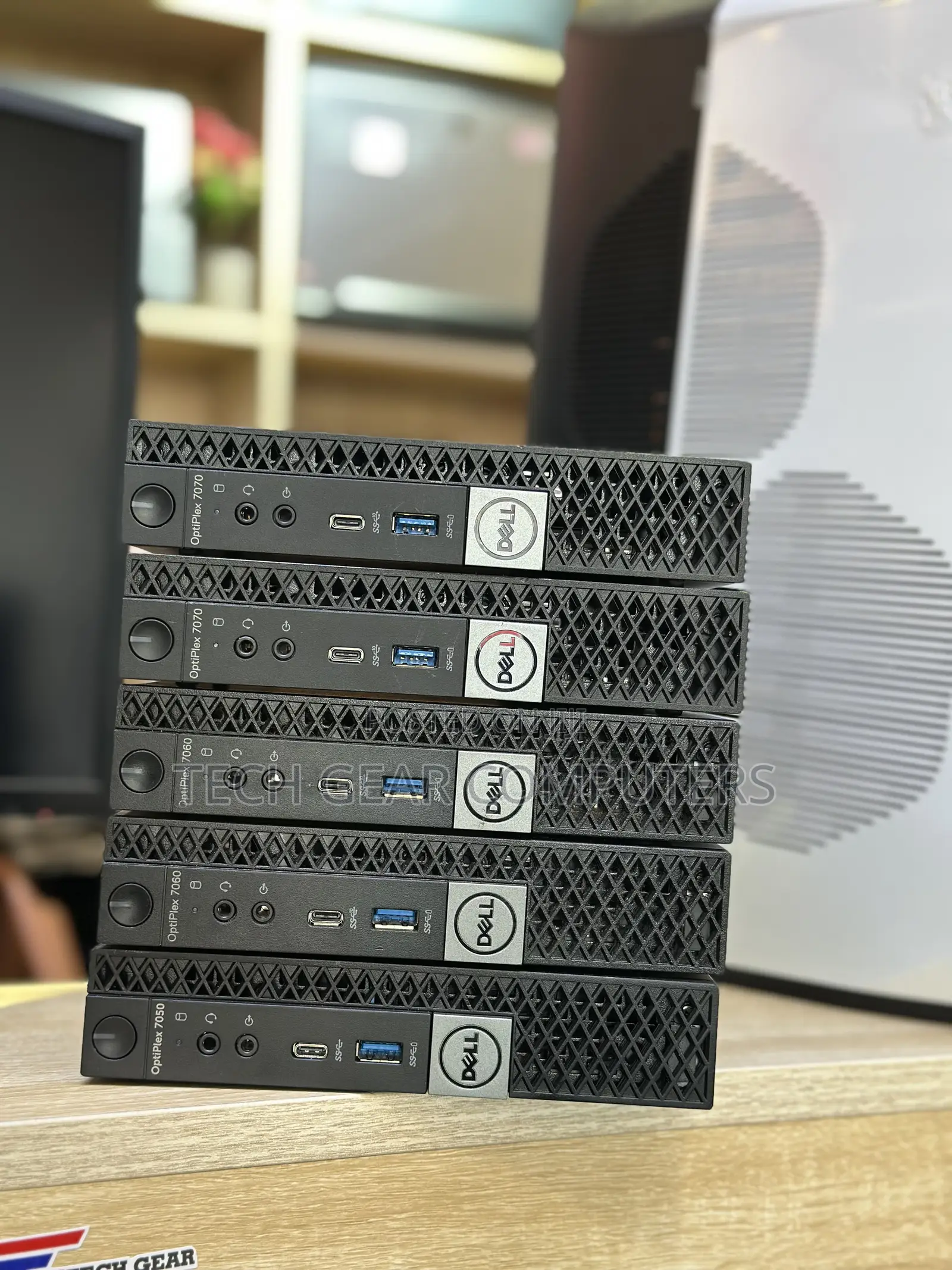 Desktop Computer Dell Optiplex 7070 8GB Intel Core I5 SSD 256GB
