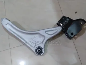 Range Rover Evouge 2018/ 20 Lower Arm Control  Pair