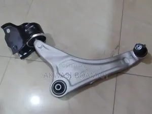 Range Rover Evouge 2018/ 20 Lower Arm Control  Pair