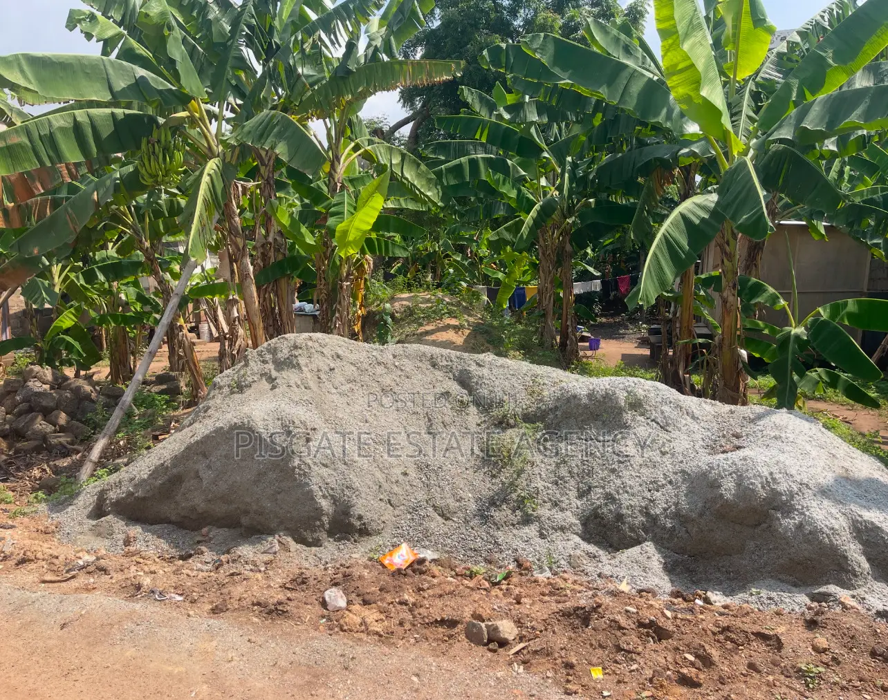 One Plot Just 2mins Walk From Highway for Sale