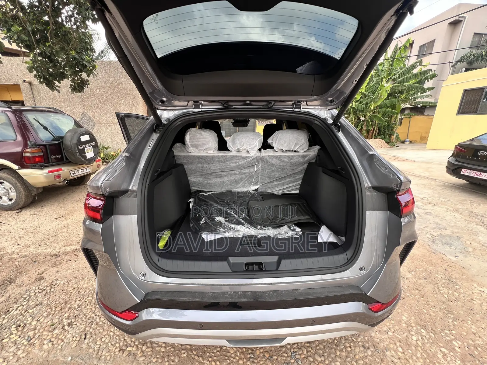 New BYD Song Plus DM-i 2025 Gray