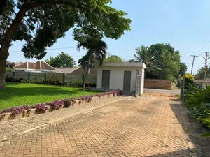 5bdrm House in Adenta for rent