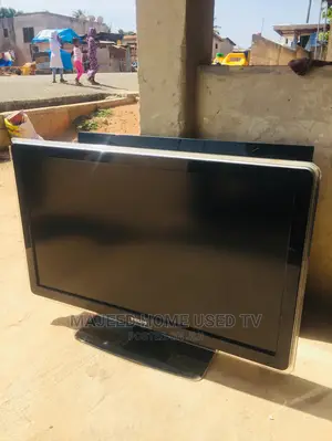 42inches Phillips LCD Digital Tv