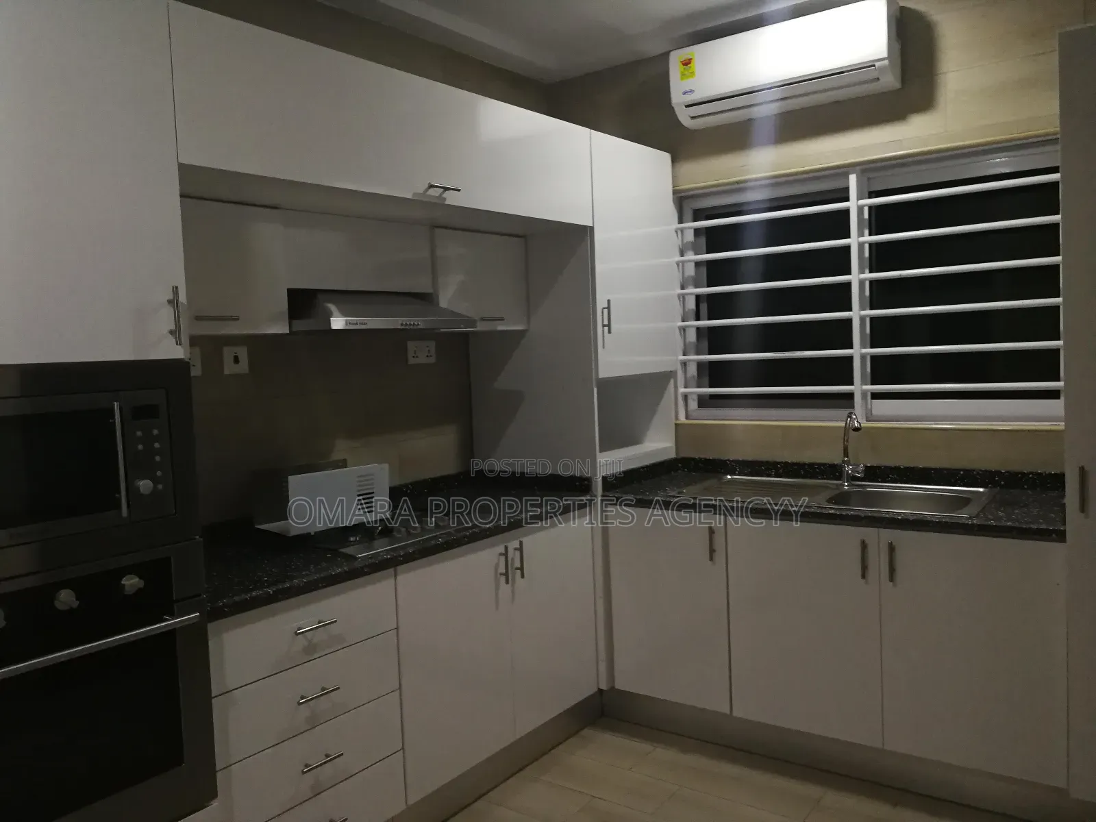 4bdrm House in Estate 1, Takoradi for sale