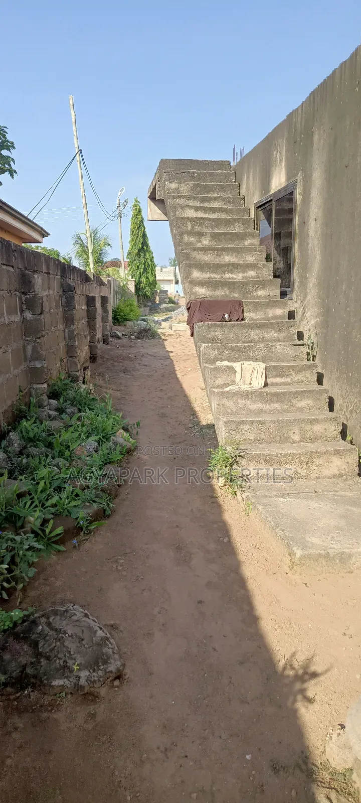 2bdrm House in Obeyeyie, Amasaman for sale