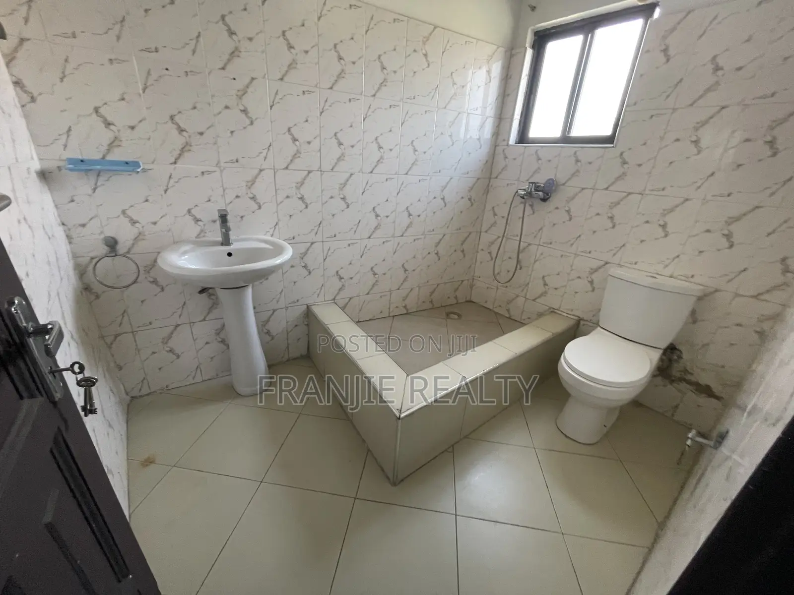 2bdrm Apartment in Franjie Realty, North Kaneshie for rent