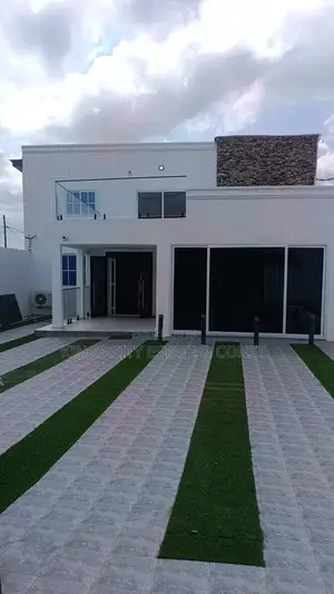 4bdrm Duplex in Obeyeyie, Amasaman for sale