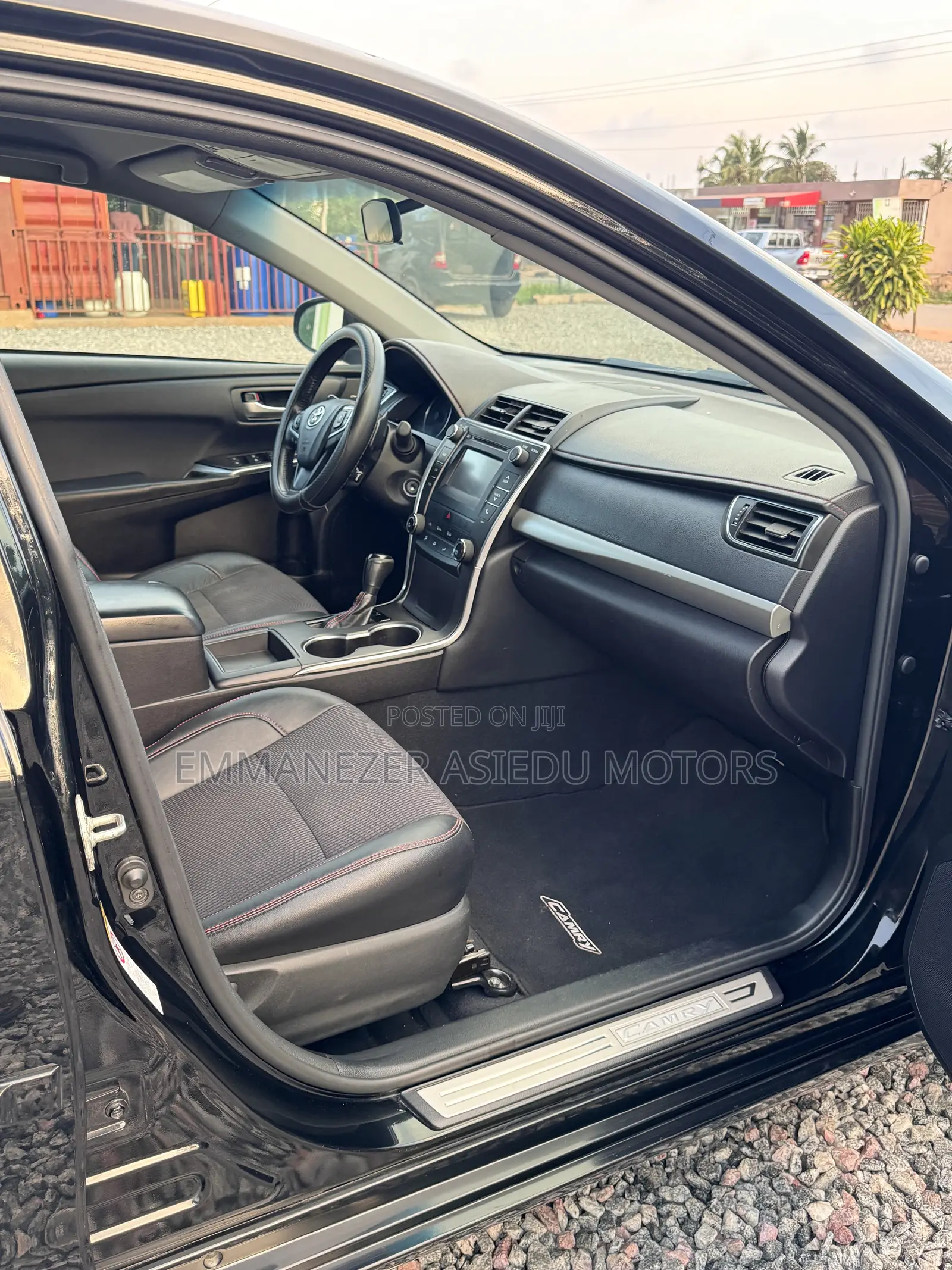 Toyota Camry SE 4dr Sedan (2.5L 4cyl 6A) 2017 Black