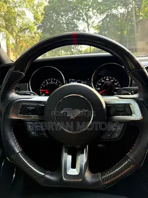 Ford Mustang EcoBoost Premium Fastback 2017 Black