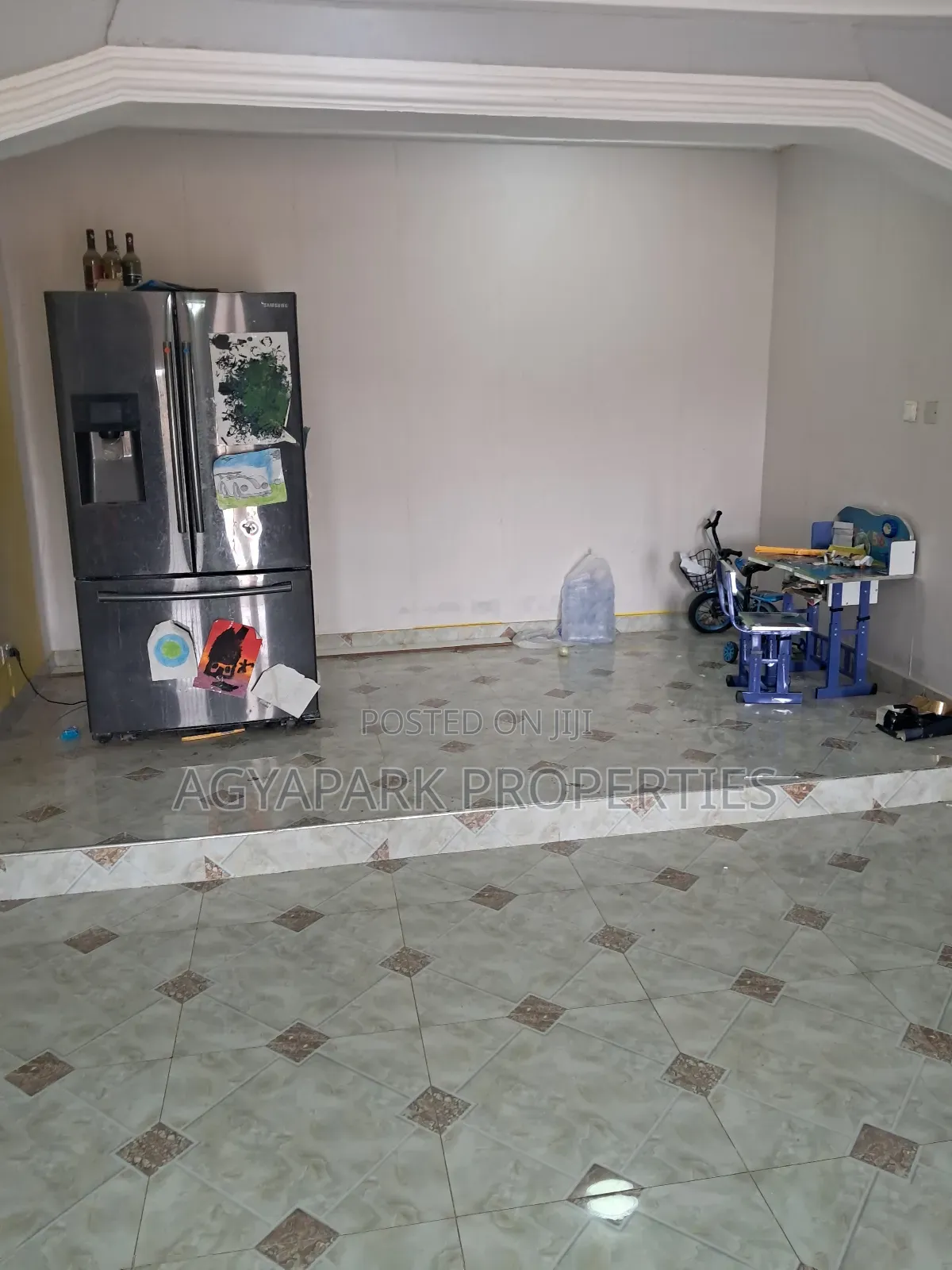 4bdrm Maisonette in Achiaman, Amasaman for sale