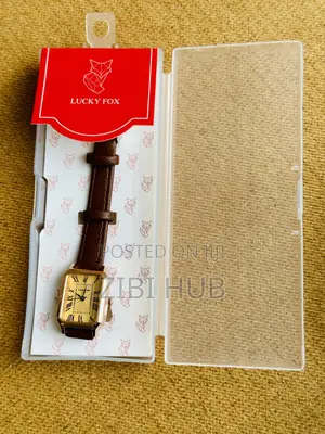 Lucky Fox Women Square Quartz Watch