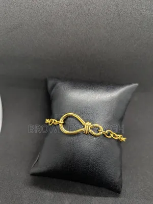 Knot Style Ladies Bracelet