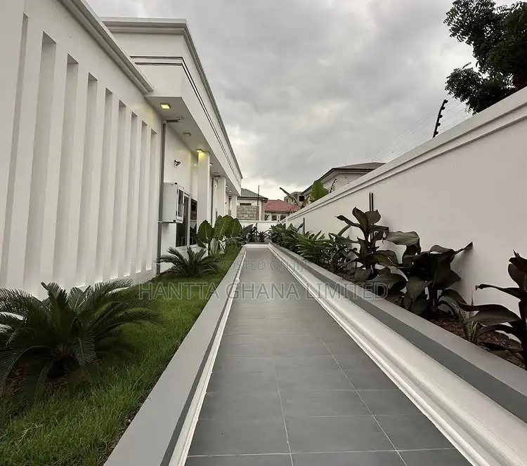 4bdrm House in East Legon Hills, Accra Metropolitan for sale