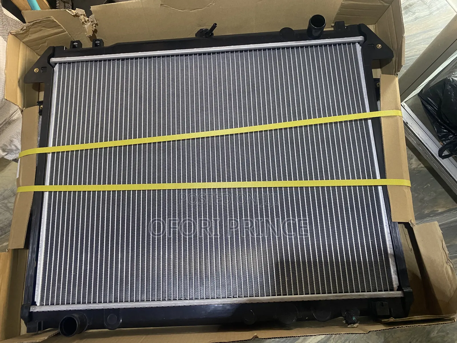 Toyota Fortuner 2008 Radiator Tank