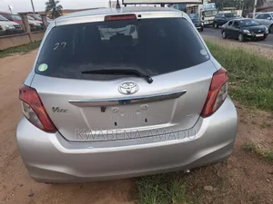 Toyota Vitz 1.3 AWD 5dr 2013 Silver
