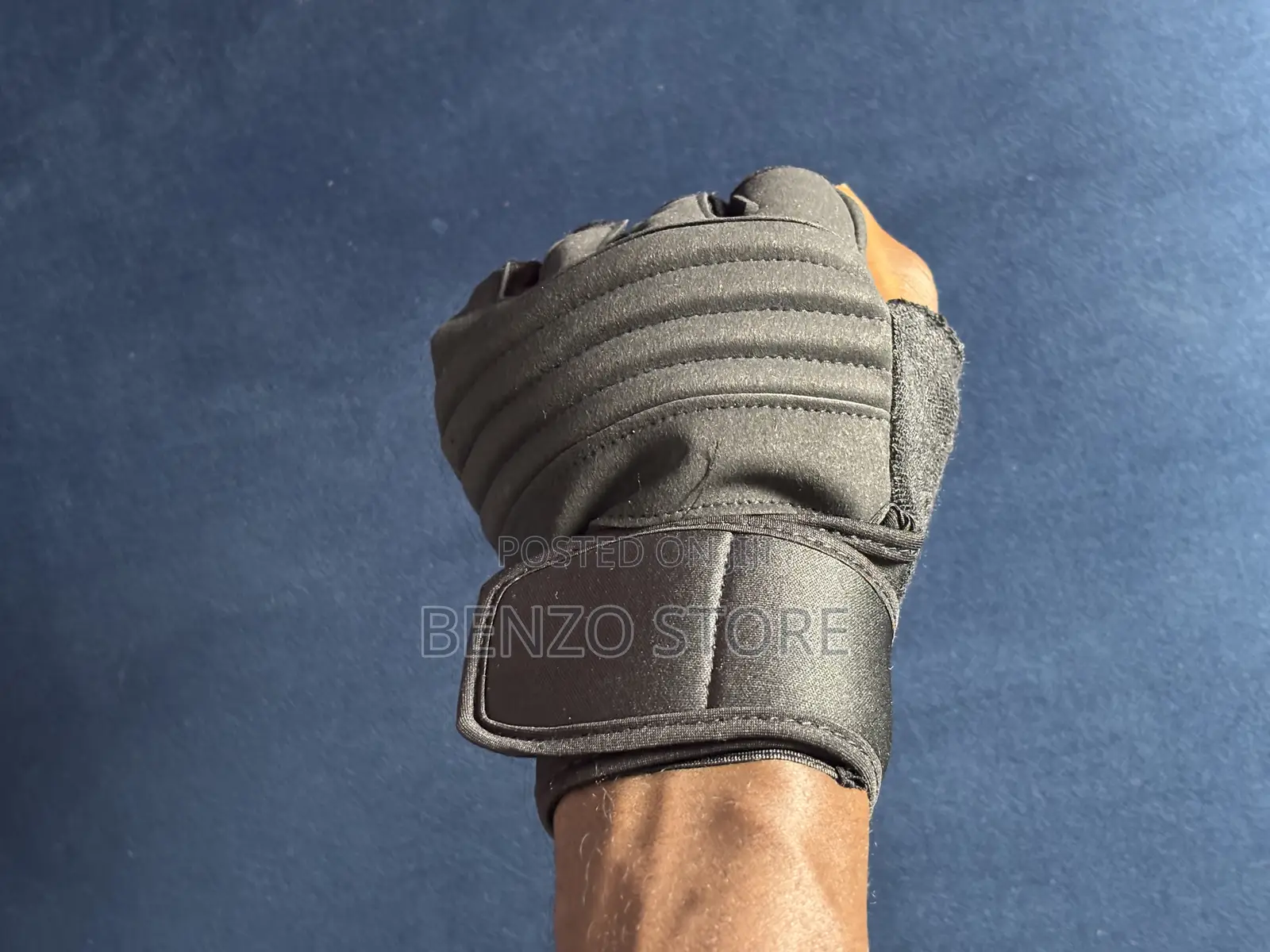 Quality Half Fingers Hand Gloves For Gym And Motor Riding