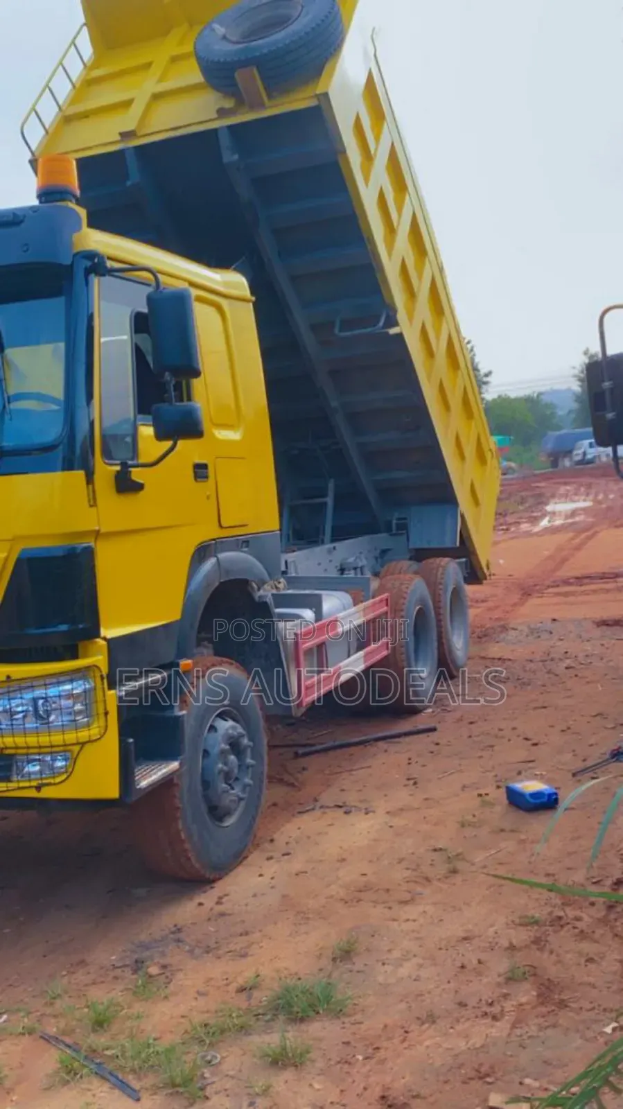 Howo Sinotruk Tipper Truck (Double Axle) – Registered 2023