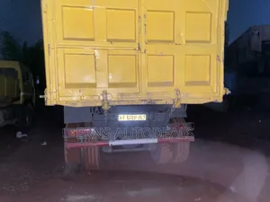 Howo Sinotruk Tipper Truck (Double Axle) – Registered 2023