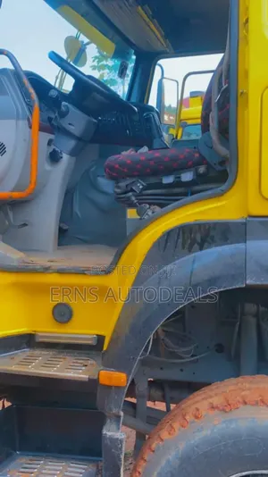Howo Sinotruk Tipper Truck (Double Axle) – Registered 2023