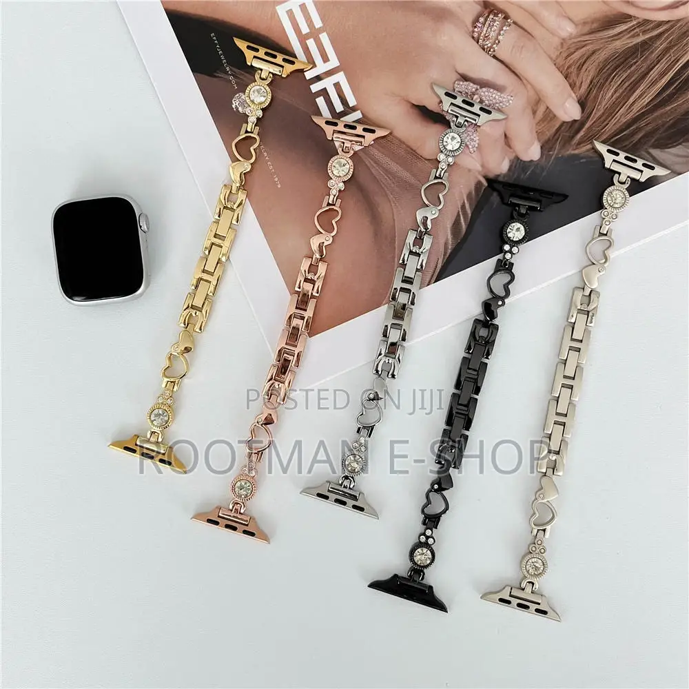 Luxury Crystal Pearl Apple Watch Bands (38/40/41/42mm)