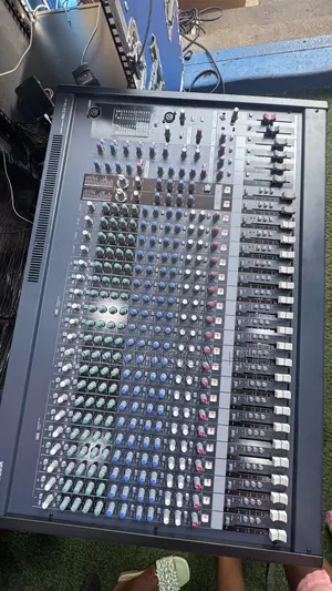 Yamaha Mg 24 Channel Mixer