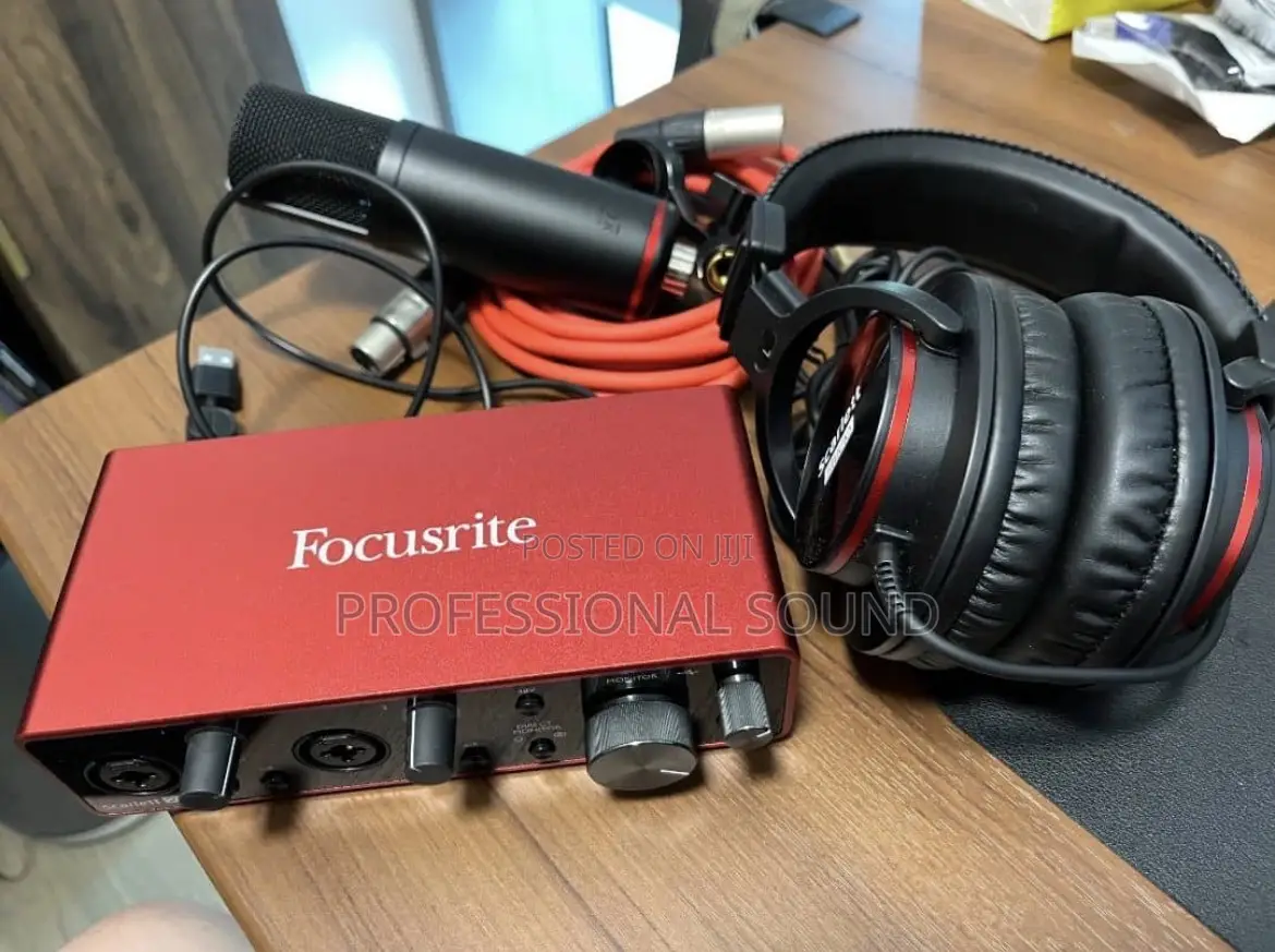 Focusrite Scarlett Solo Studio Recording Bundle.