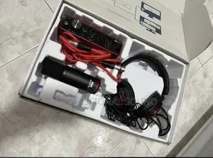 Focusrite Scarlett Solo Studio Recording Bundle.